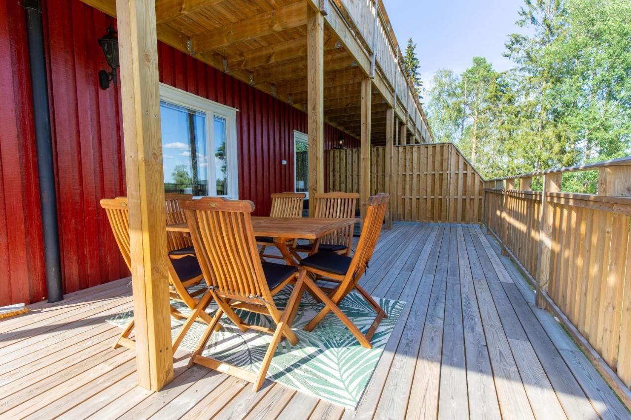 Nyrenoverat Boende I Vackra Jaervsoe Jarvso Exterior foto