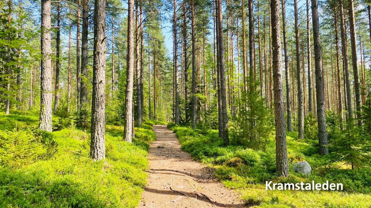 Nyrenoverat Boende I Vackra Jaervsoe Jarvso Exterior foto
